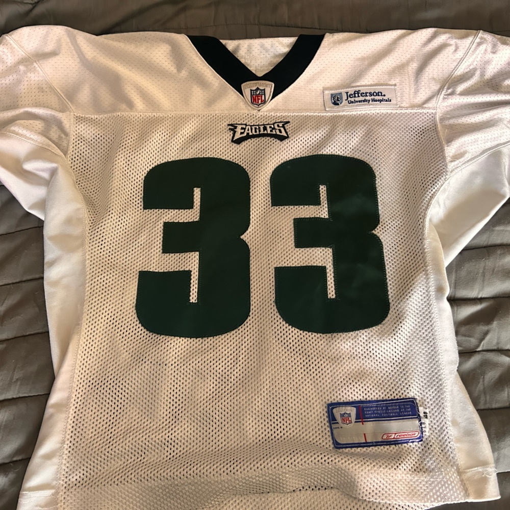 Philadelphia Eagles #33 training camp jersey. Patch lettering and numbering.